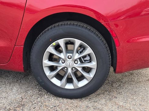 New 2026 Chrysler Pacifica Select AWD/4WD image 17