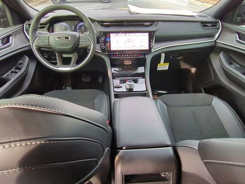 New 2026 Jeep Grand Cherokee Altitude AWD/4WD image 29