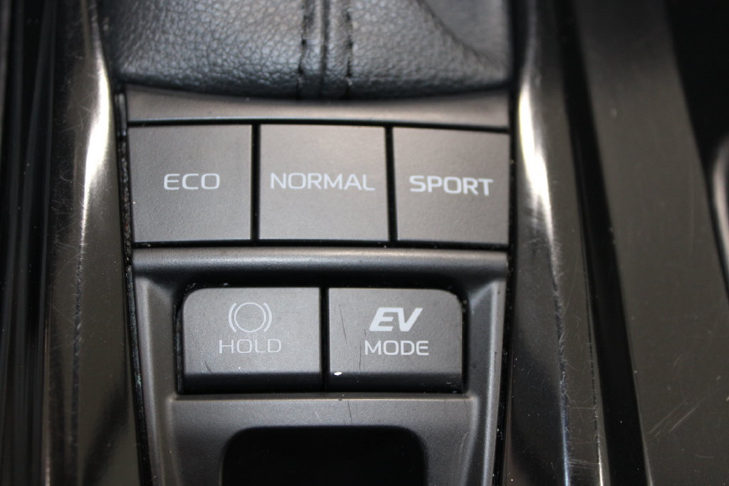 Used 2025 Toyota Camry SE FWD image 42