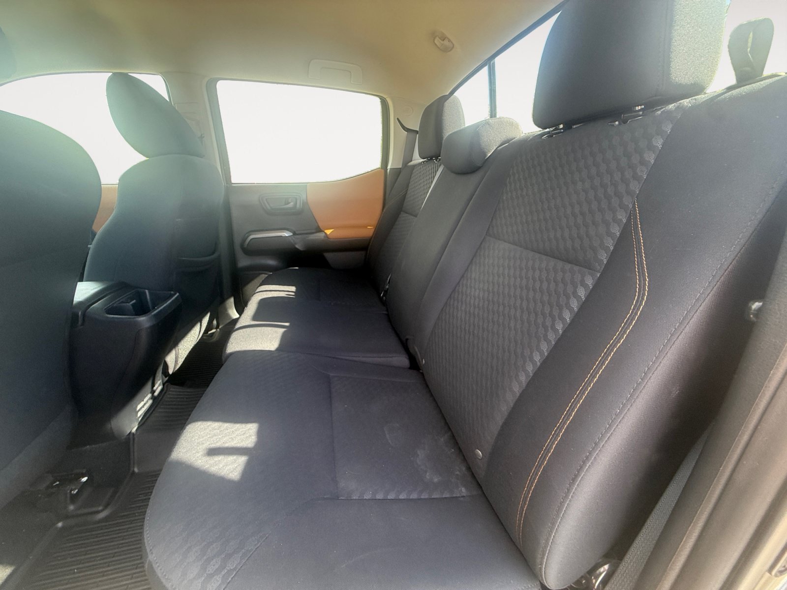 Used 2020 Toyota Tacoma SR5 AWD/4WD image 13