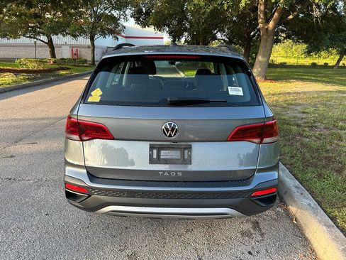 Used 2023 Volkswagen Taos S FWD image 5
