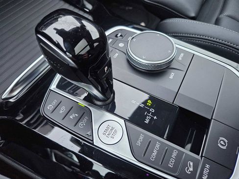 Used 2025 BMW X4 xDrive30i w/ Premium Package image 31