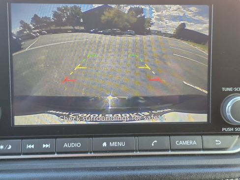 Used 2025 Nissan Rogue SV AWD/4WD image 23