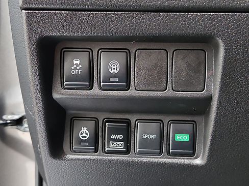 Certified 2021 Nissan Rogue Sport SV image 22