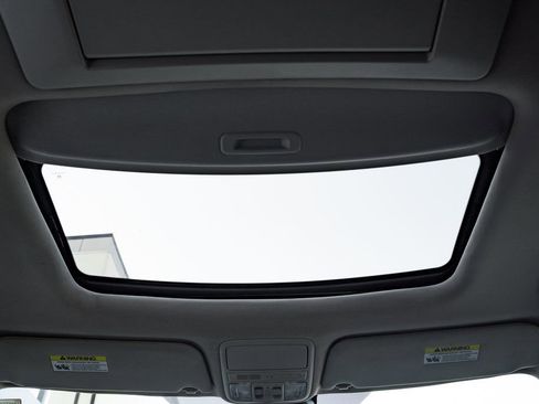 Used 2017 Honda Odyssey Touring Elite image 34