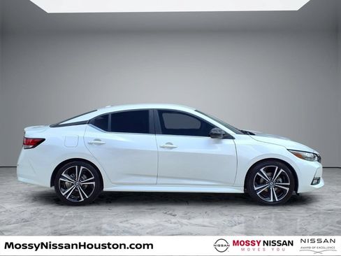 Used 2021 Nissan Sentra SR FWD image 8