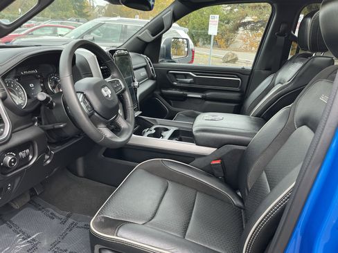 Used 2024 RAM 1500 Laramie image 10