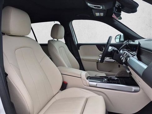 Certified 2026 Mercedes-Benz GLB 250 4MATIC image 21