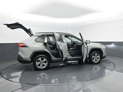Used 2022 Toyota RAV4 XLE w/ Convenience Package AWD/4WD image 30