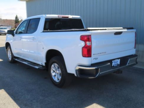 Used 2022 Chevrolet Silverado 1500 LT w/ Convenience Package II AWD/4WD image 8