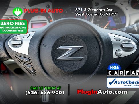 Used 2009 Nissan 370Z Touring RWD image 15
