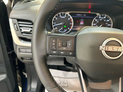 Certified 2025 Nissan Rogue SV image 19