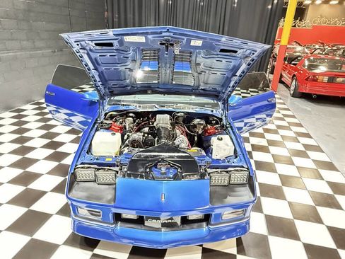 Used 1989 Chevrolet Camaro IROC-Z image 5