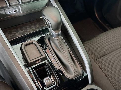 Used 2025 Chevrolet Colorado LT image 19