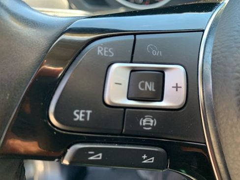 Used 2020 Volkswagen Tiguan SE w/ Panoramic Sunroof Package AWD/4WD image 27