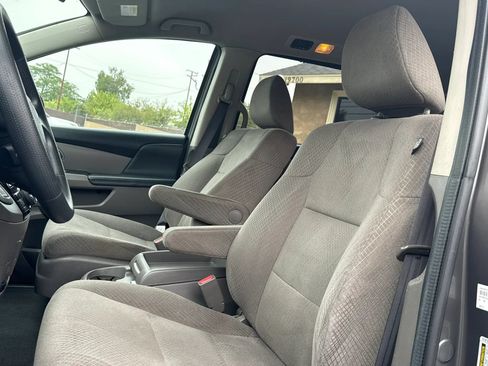 Used 2014 Honda Odyssey EX image 18