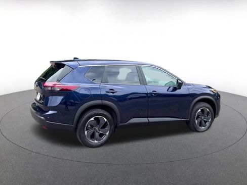 Used 2025 Nissan Rogue SV AWD/4WD image 15