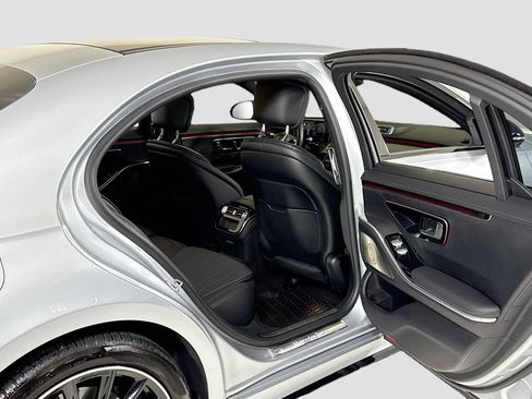 Used 2023 Mercedes-Benz S 500 4MATIC w/ AMG Line image 27
