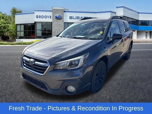 Used 2018 Subaru Outback 2.5i Premium AWD/4WD image 1