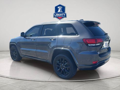 Certified 2018 Jeep Grand Cherokee Altitude AWD/4WD image 7