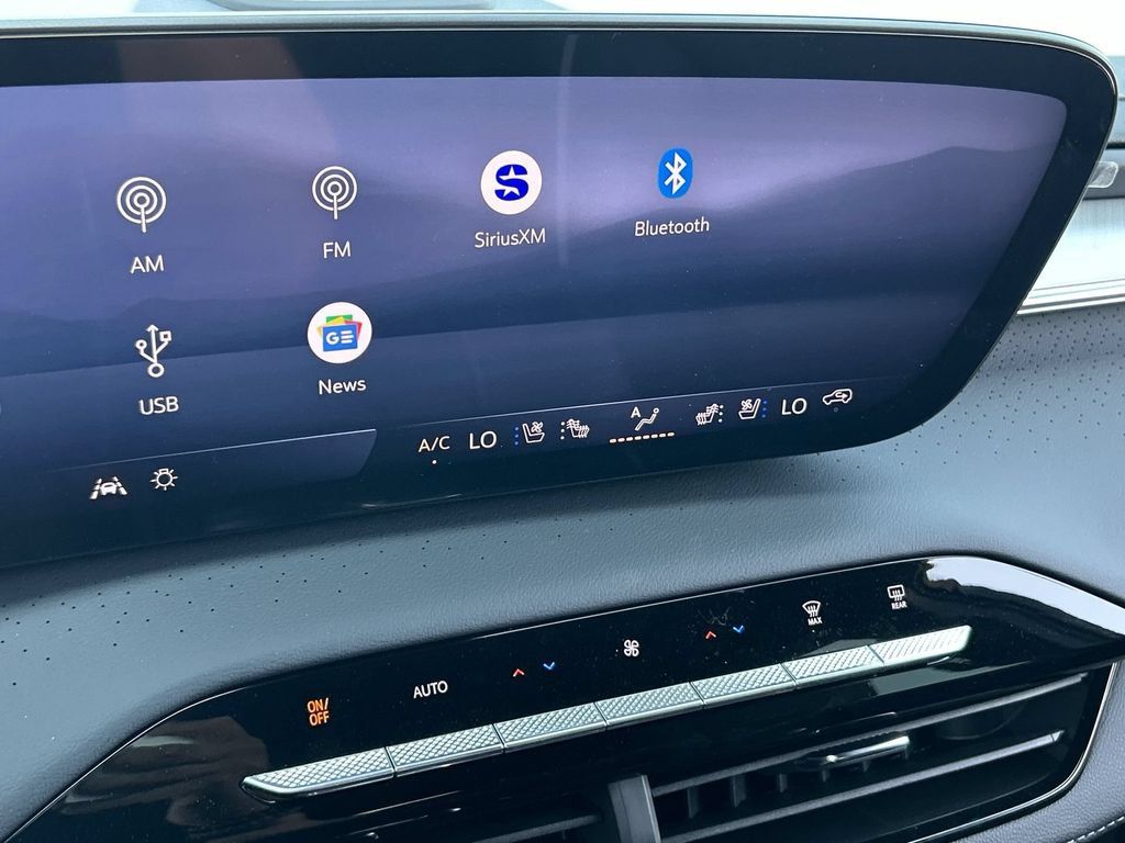 Used 2026 Buick Enclave Avenir w/ Super Cruise Package FWD image 13