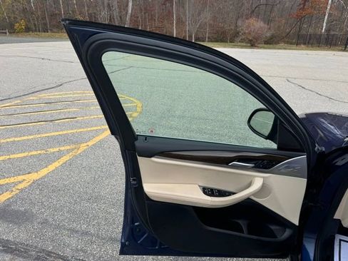 Used 2022 BMW X3 xDrive30i w/ Premium Package Essential image 13