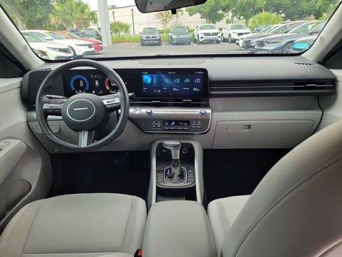 Used 2024 Hyundai Kona SEL FWD image 2
