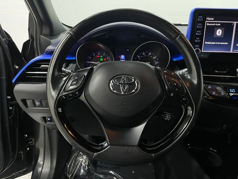 Used 2020 Toyota C-HR XLE image 20