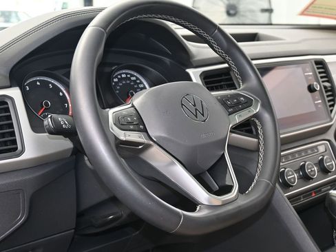 Used 2021 Volkswagen Atlas Cross Sport SE w/ Panoramic Sunroof Package image 15