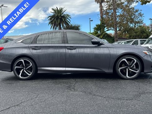 Used 2018 Honda Accord Sport image 3