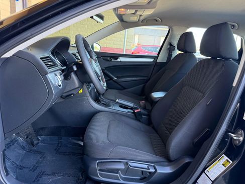 Used 2016 Volkswagen Passat 1.8T S image 17