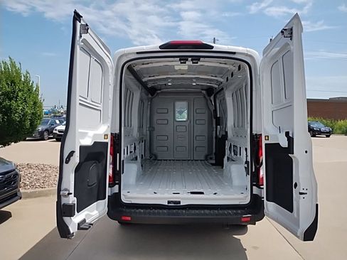 Used 2025 Ford Transit 250 148 Medium Roof Extended AWD image 15