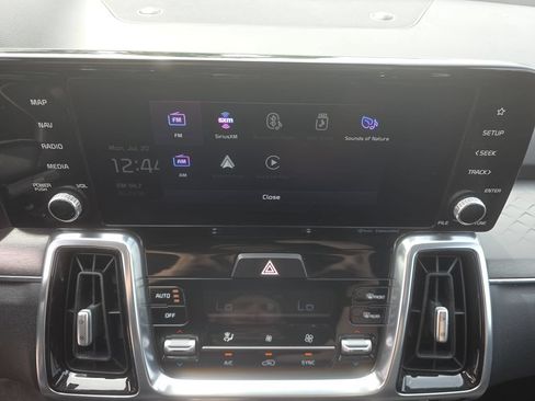 Used 2023 Kia Sorento SX AWD/4WD image 25