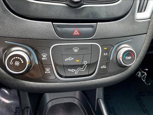 Used 2018 Chevrolet Malibu LS FWD image 23