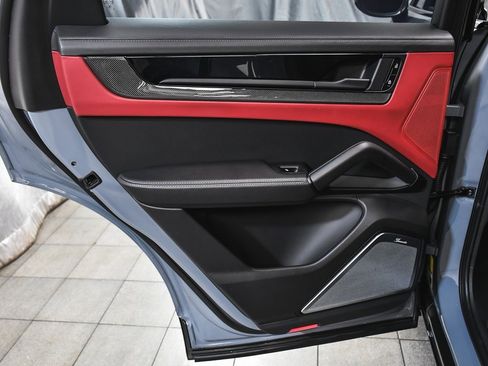 Used 2024 Porsche Cayenne Turbo GT image 13