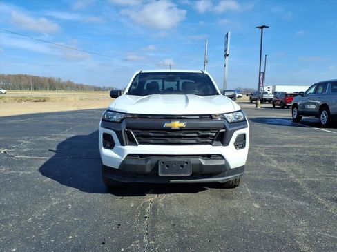 Used 2023 Chevrolet Colorado LT w/ LT Convenience Package II image 8