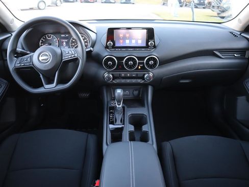 Used 2025 Nissan Sentra S image 16