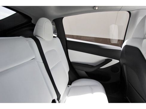 Used 2022 Tesla Model Y Performance AWD/4WD image 14