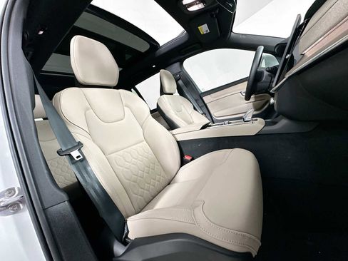 New 2025 Volvo XC90 B6 Plus w/ Protection Package Premier image 28