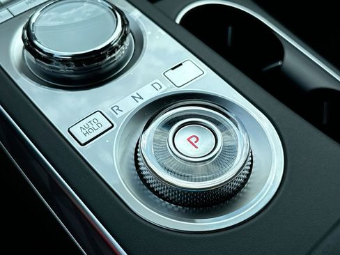 Used 2025 Genesis GV70 3.5T Sport w/ Sport Advanced Package image 43