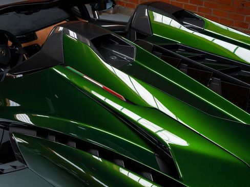 Used 2021 Lamborghini Sian Roadster AWD/4WD image 28
