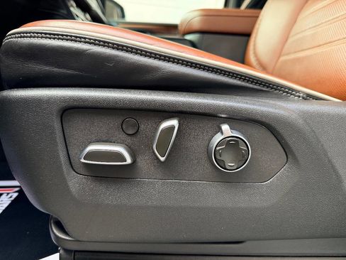 Used 2023 GMC Yukon Denali Ultimate image 22