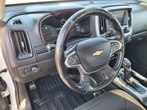 Used 2022 Chevrolet Colorado LT w/ Fleet Safety Package image 19