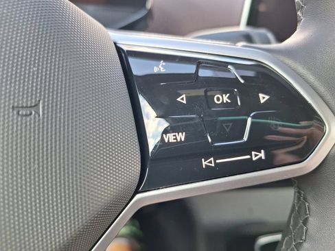 New 2025 Volkswagen ID.4 Pro AWD/4WD image 14