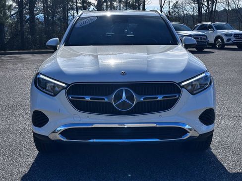 Used 2025 Mercedes-Benz GLC 300 image 3