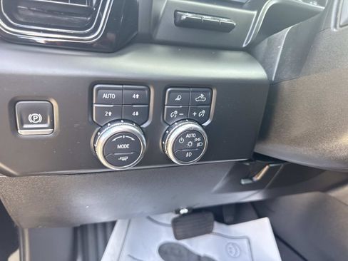 Used 2025 GMC Sierra 2500 AT4 w/ AT4 Premium Plus Package image 20