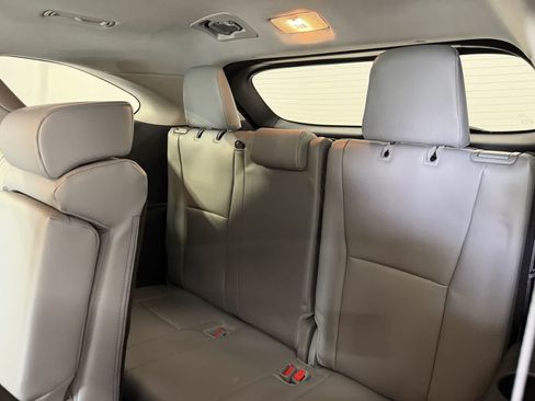 Used 2026 Toyota Highlander XLE AWD/4WD image 12