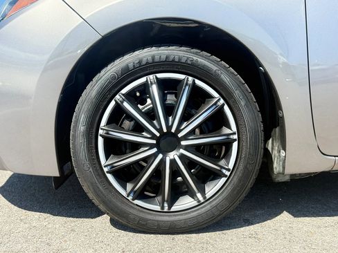 Used 2014 Toyota Corolla LE image 34