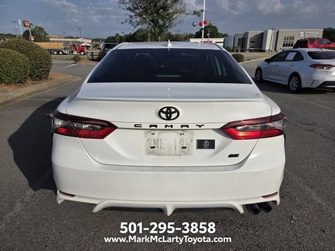 Used 2023 Toyota Camry SE FWD image 6