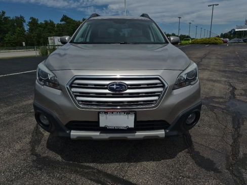Used 2015 Subaru Outback 2.5i Limited AWD/4WD image 2